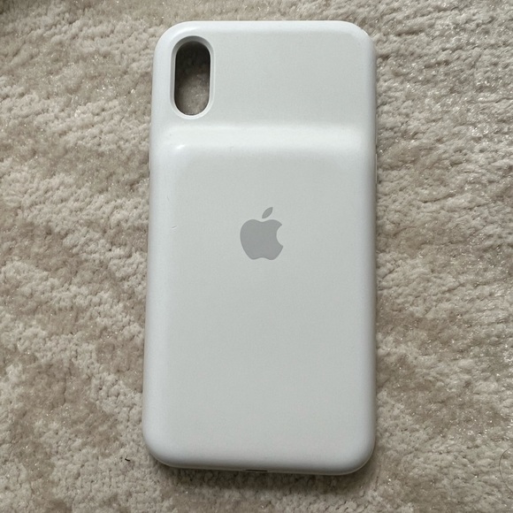 iPhone Xs charging case, white, used - Picture 2 of 6